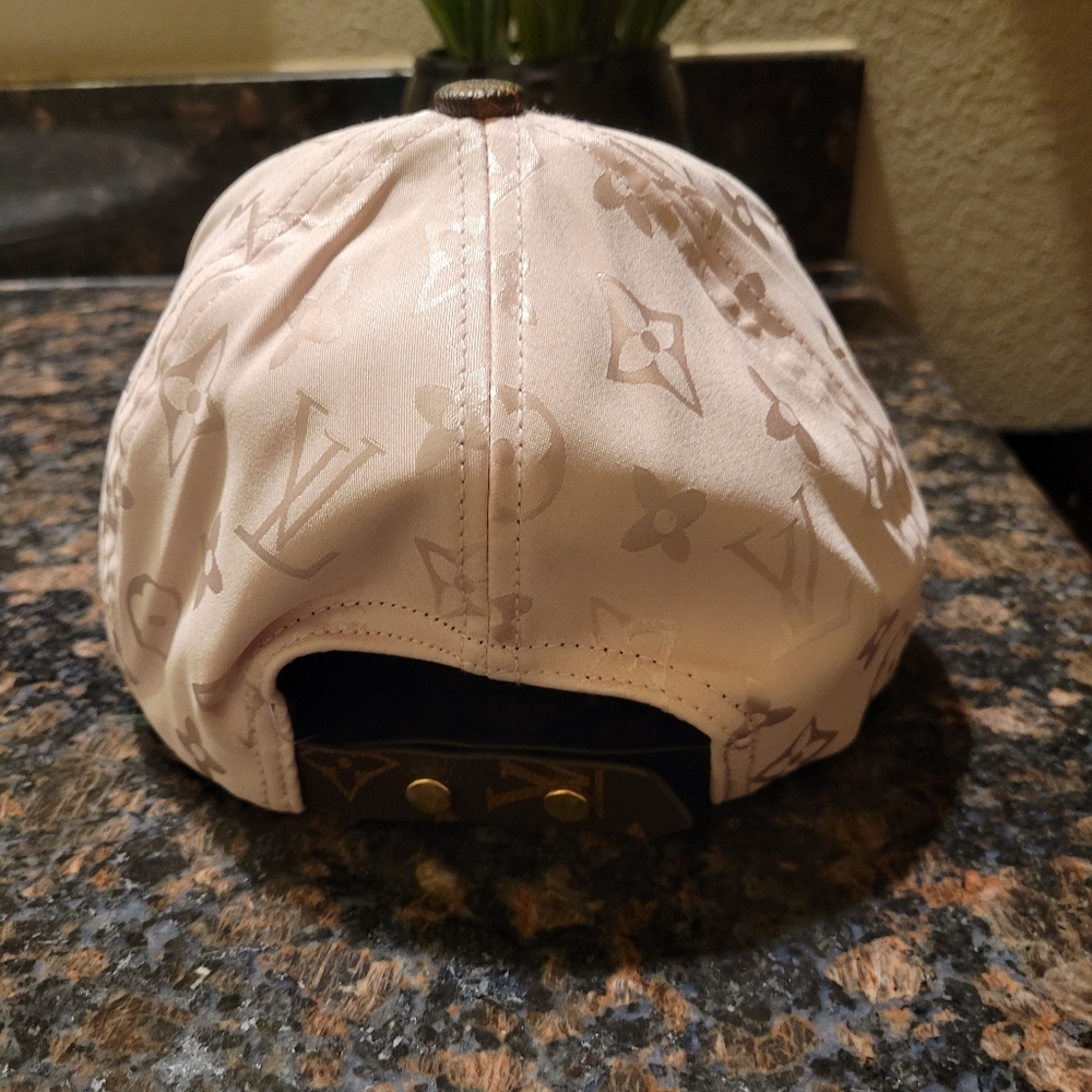 Louis Vuitton Pink and Black Monogram Cap - Picture 7 of 11